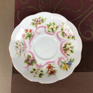 Royal Albert Canada Our Emblems Dear Orphan Saucer